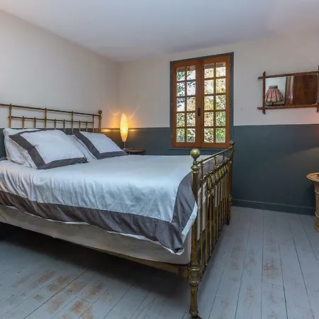 Guest house Le Grand Yote