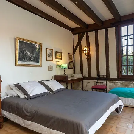 Guest house Le Grand Yote
