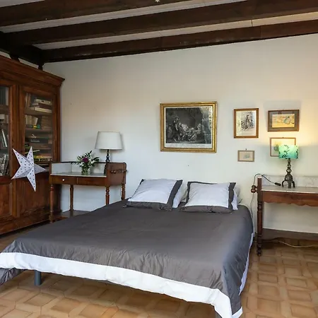 Le Grand Yote Guest house *