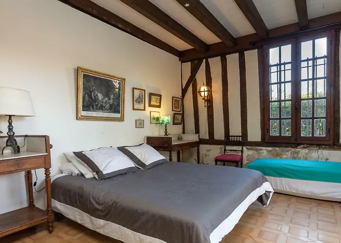 Guest house Le Grand Yote